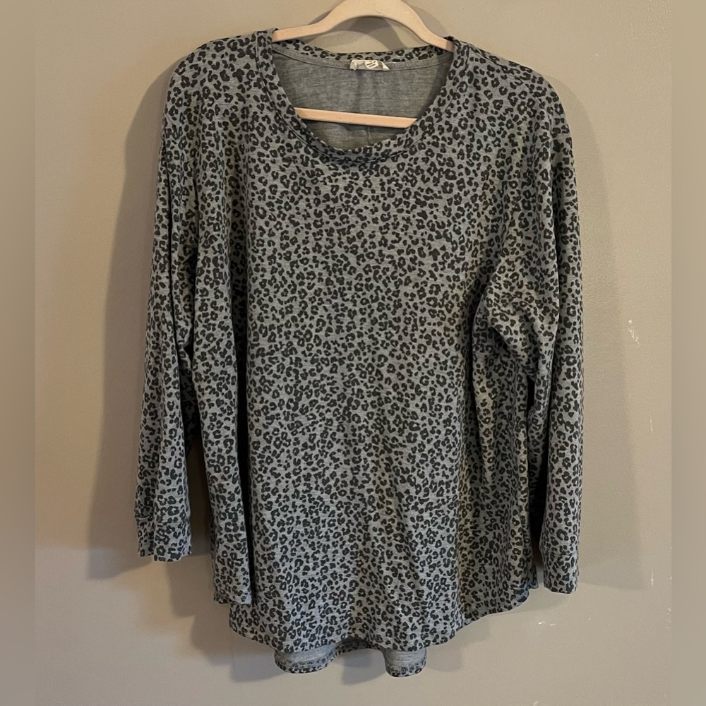 $6❤️Bundled Jane & Delancey Shirt